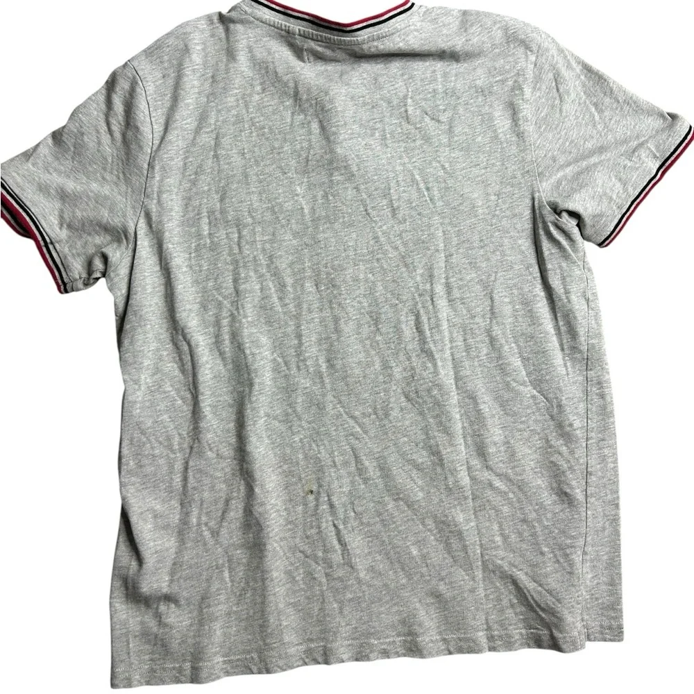 Guess Los Angeles Men’s Henley T-Shirt Gray Size XL Short Sleeve Casual Logo Tee - Picture 5 of 7